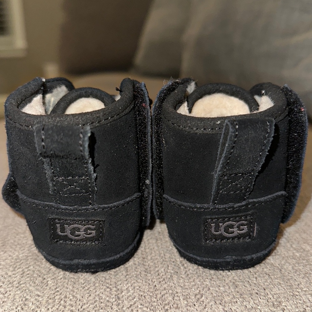 Baby Neumal Ugg - Black size 4/5